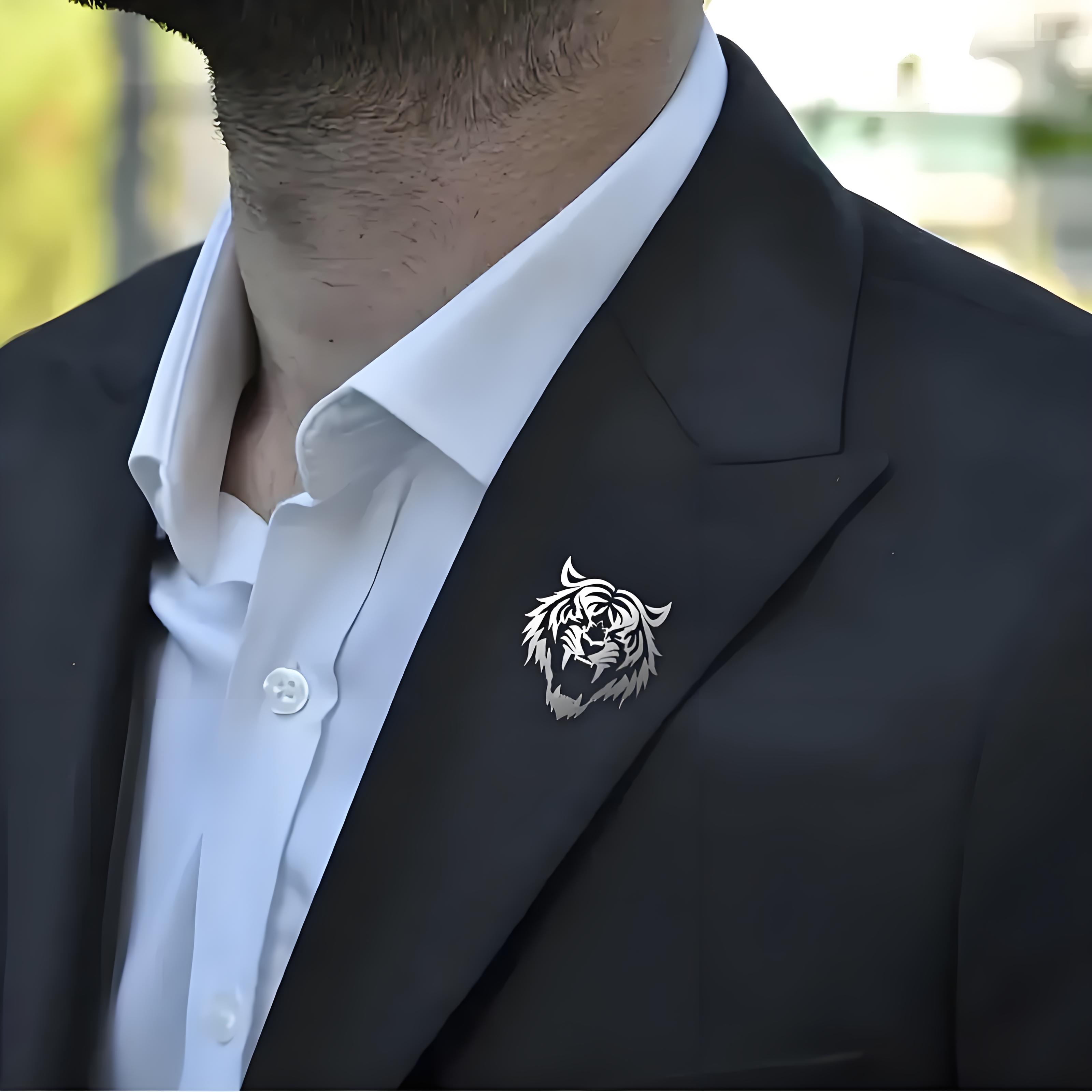 Men's Stainless Steel Tiger He - Tuxedo Lapel Pin recension och pris