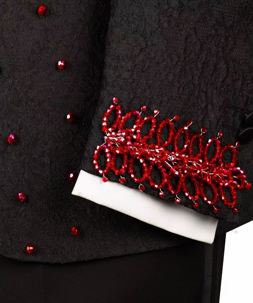 Red Crystals Men Suit Set 2 Pc - Men Formal Wear Red recension och pris